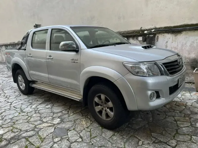 Toyota Hilux CD SRV D4-d 4X4 3.0 TDI Diesel AUT 2012