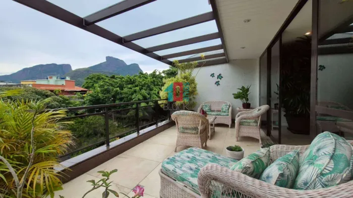 Jardim Oceânico | Cobertura 4 quartos, sendo 1 suite