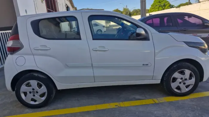 Fiat Mobi Easy ON 1.0 Fire Flex 5P. 2017