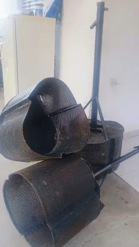 Vendo lixeiras promoção material muito bom novas 300 número *