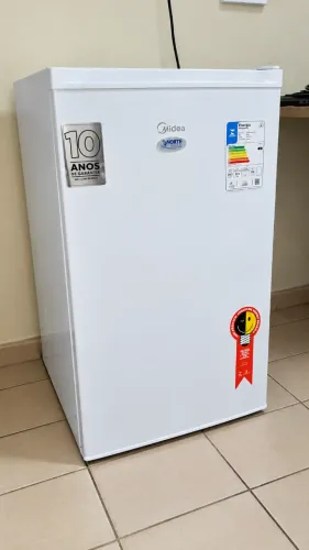 VENDO FRIGOBAR 124L BRANCO EM BOAS CONDIÇOES