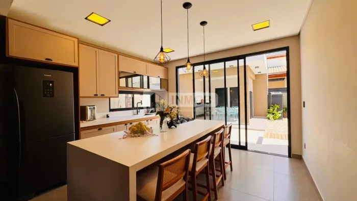 Casa em Condomínio Versalles, Tremembé: 3 Dorms, 195m² à Venda