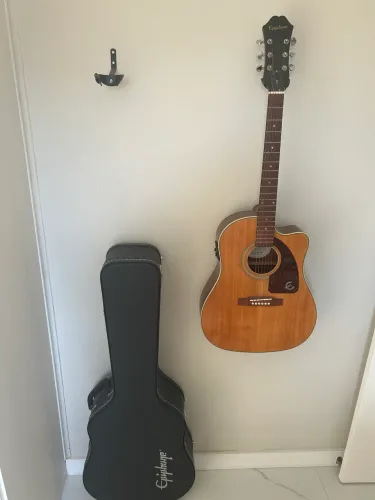 Violão Ephifone AJ-210CE elétricoacústico com case Ephifone