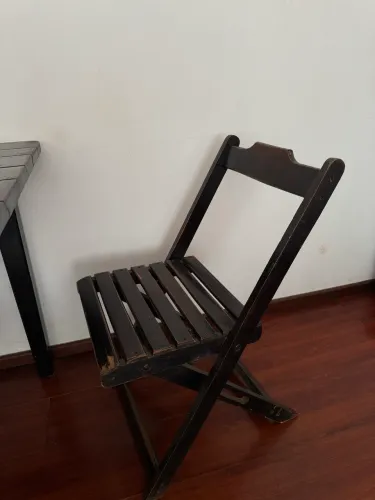 Mesa com 4 cadeiras