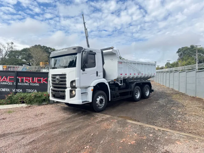 Vw 26.280 caçamba basculante 6x4