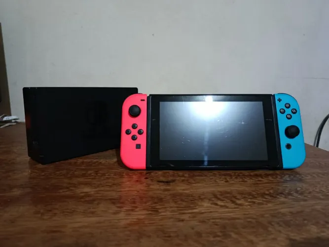 Nintendo switch V2 +dock+sd card 64Gb com 3 jogos na conta