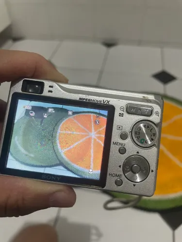 ? Câmera Vintage Sony Cyber-shot DSC-W80 (7.2 MP) - Completa com Acessórios Originais