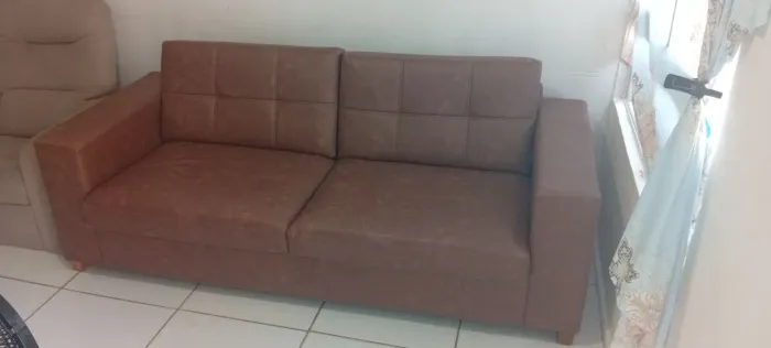 Sofá couro  novo 