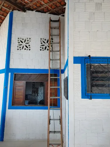 Escada de Eletricista em Fibra - 20 metros - Ótimo Estado