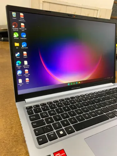 ASUS Vivobook 15 Ryzen 5 | 8GB RAM | SSD 512GB | Full HD ? R$ 2.000