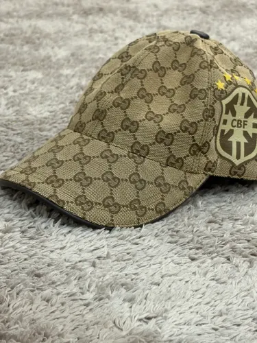 BONÉ GUCCI x CRISP LONDON