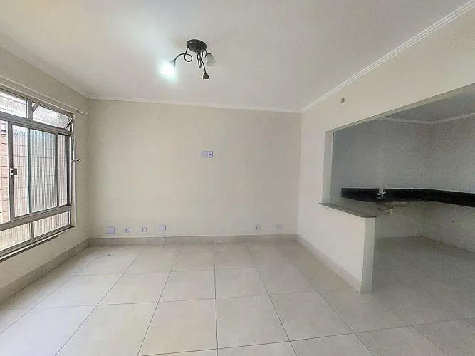 Sobrado geminado com 3 Dormitórios 2 suites 2 vagas cobertas à venda Encruzilhada, Santos