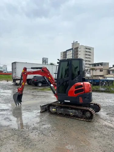 Escavadeira 3.5T Motor Yanmar