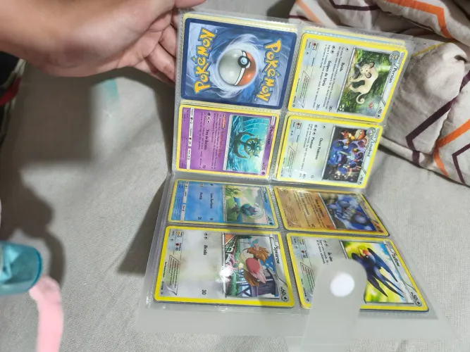 Mini lote de cartas pokemon borda amarela (bulk)
