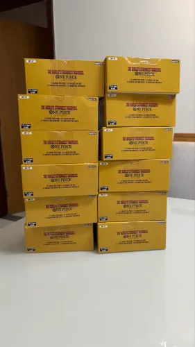 12 box cartas TCG, One Piece op17, com cartas Sr, líderes C, eventos e comuns.
