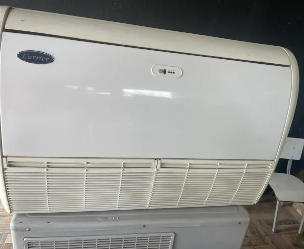 Ar condicionado Carrier piso/teto 24k