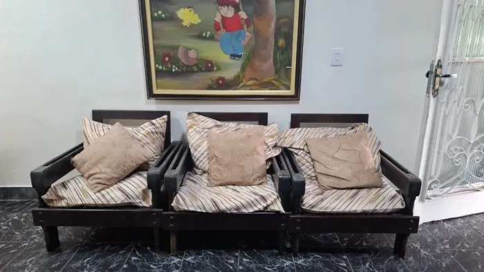 Poltronas de Madeira Maciça - R$ 200 cada / 3 por R$ 500