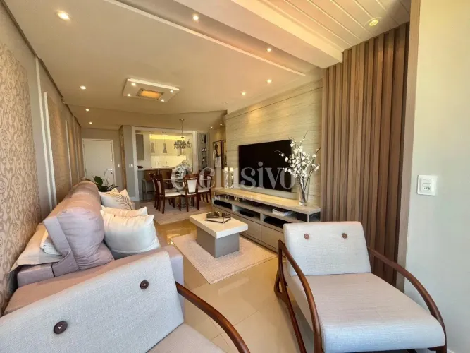 Apartamento 2 dormitórios com vista para o mar no coração de Coqueiros