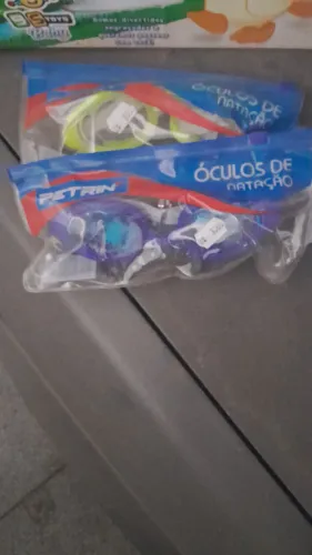 Brinquedos variados 