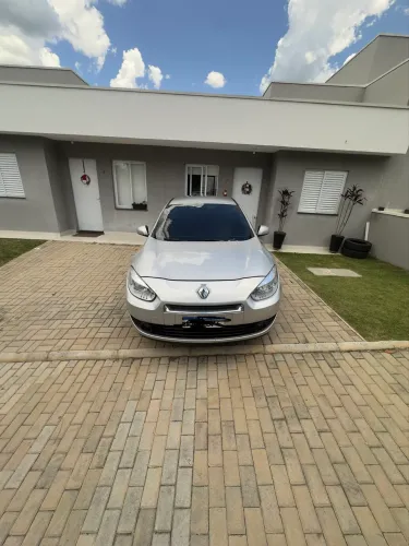 Renault Fluence Sed. Dynamique 2.0 16V Flex Aut. 2013