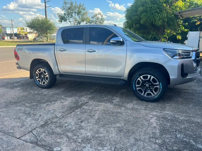 Toyota Hilux CD SRX 4X4 2.8 TDI 16V Diesel Aut. 2017