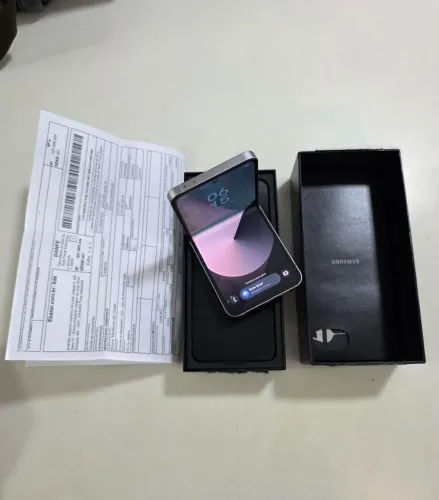 Z Flip 6 muito novo c/nota e cx.