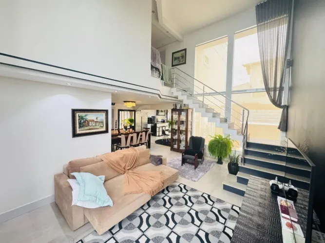 Casa na Pedra Branca com 320,00 m2