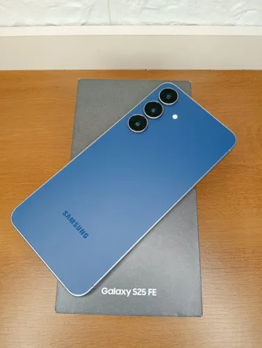 Vendo Samsung S25 Fe com apenas 3 Meses de uso, Ainda na Garantia.