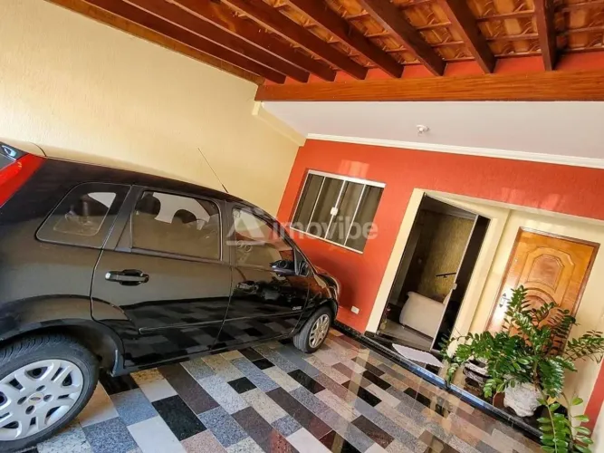 Sobrado a venda no Jardim Dona Regina, 150m² de terreno, 254m² de construção.
