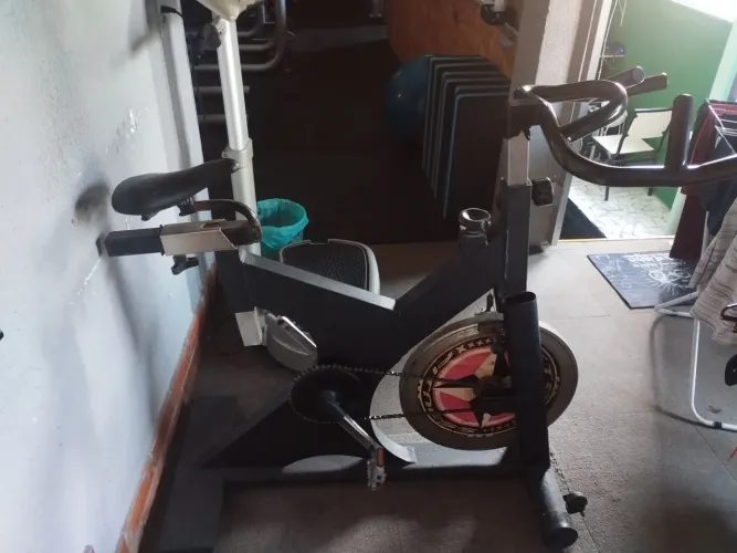 Bicicleta de spinning profissional 
