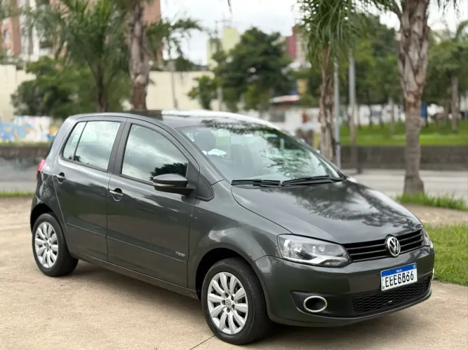 Volkswagen Fox 1.0 MI Total Flex 8V 5P 2014