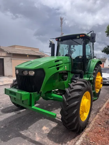 TRATOR JOHN DEERE 7205J