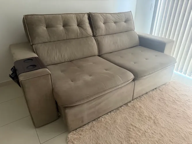 Sofá retrátil reclinável