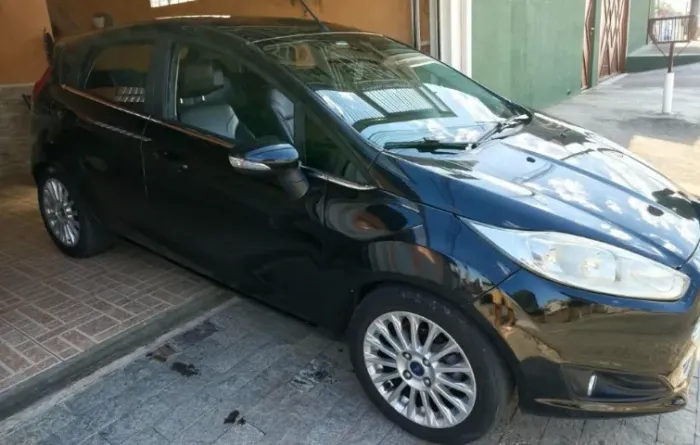 Ford Fiesta Titanium 1.6 16V Flex Mec. 2014