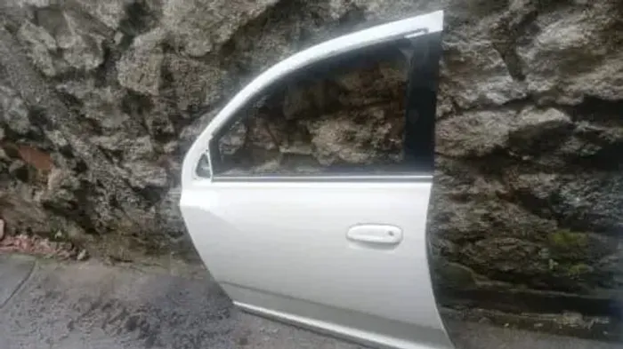 PORTAS COBALT.