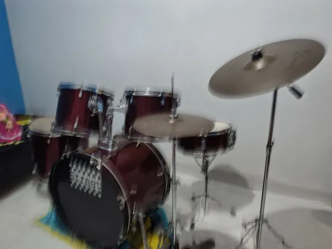 ? BATERIA À VENDA ?
