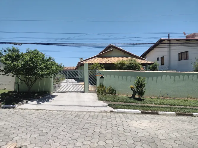 Casa em Condomínio de Luxo em Vargem Grande Paulista-SP: 3 Quartos, 1 Suíte, 3 Salas, 3 Ba