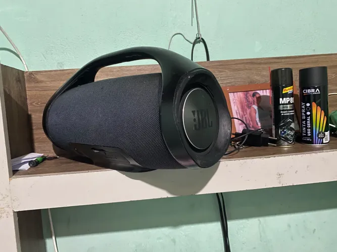 Boombox 1 com defeito