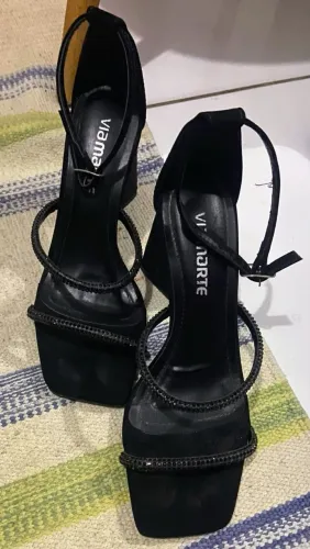 Sandália linda!