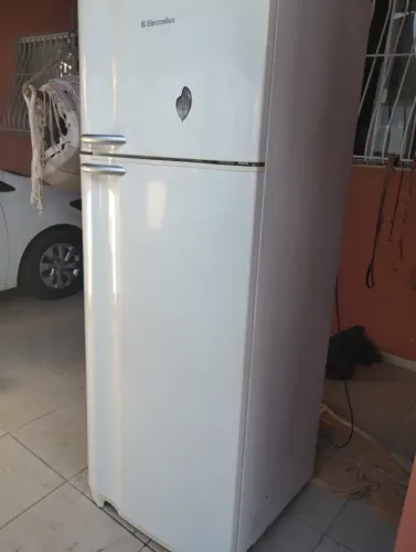 Geladeira ELETROLUX AIR FLOW DC 48