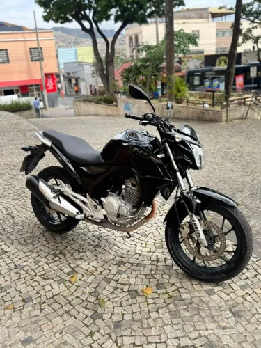 Vendo Honda CB TWISTER 2050 F 2015 Flex