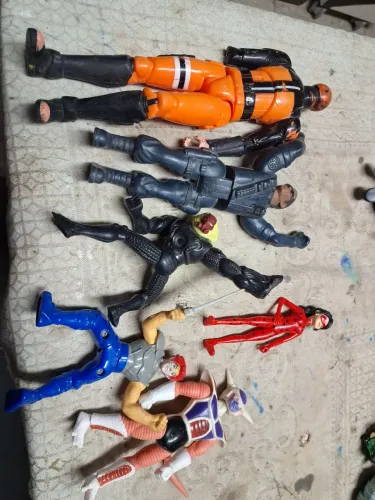 Brinquedo de super herói .6 unidades