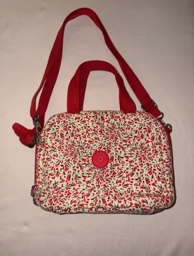 lancheira kipling floral impermeável