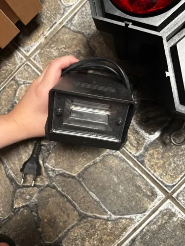 luz estroboscópica (ou strobo)