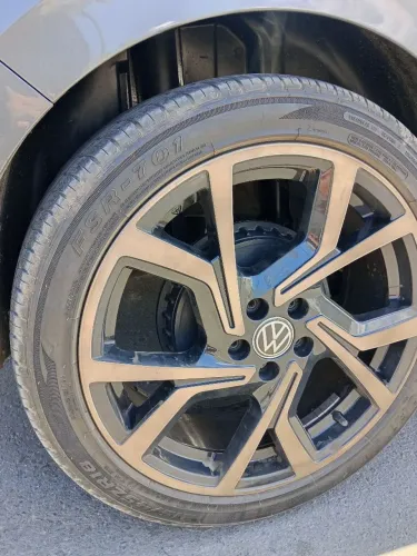 Vendo roda aro 18 modelo polo gts 