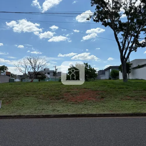 Terreno para venda no bairro Jardim Botânico