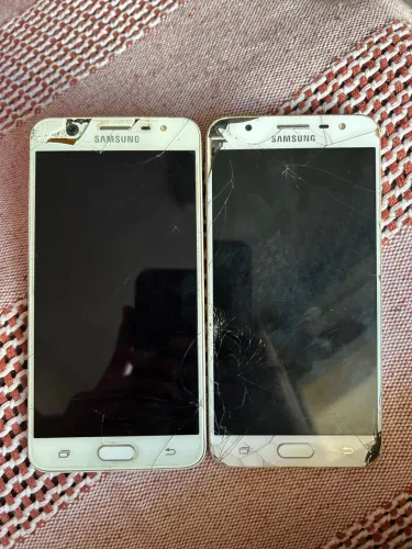 Celulares para retirada e troca de peças