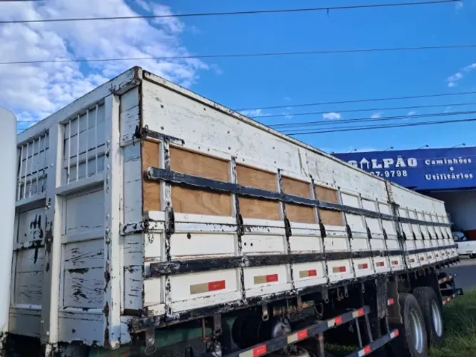 Carroceria Graneleira - TRUCK