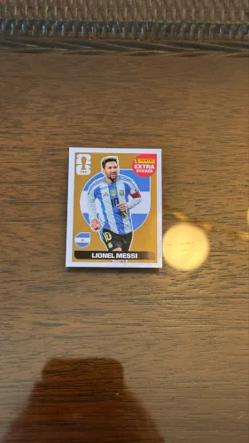 Figurinha do Messi dourada