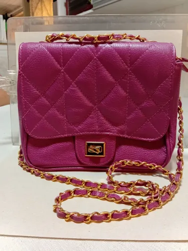 Bolsa de couro rosa nova